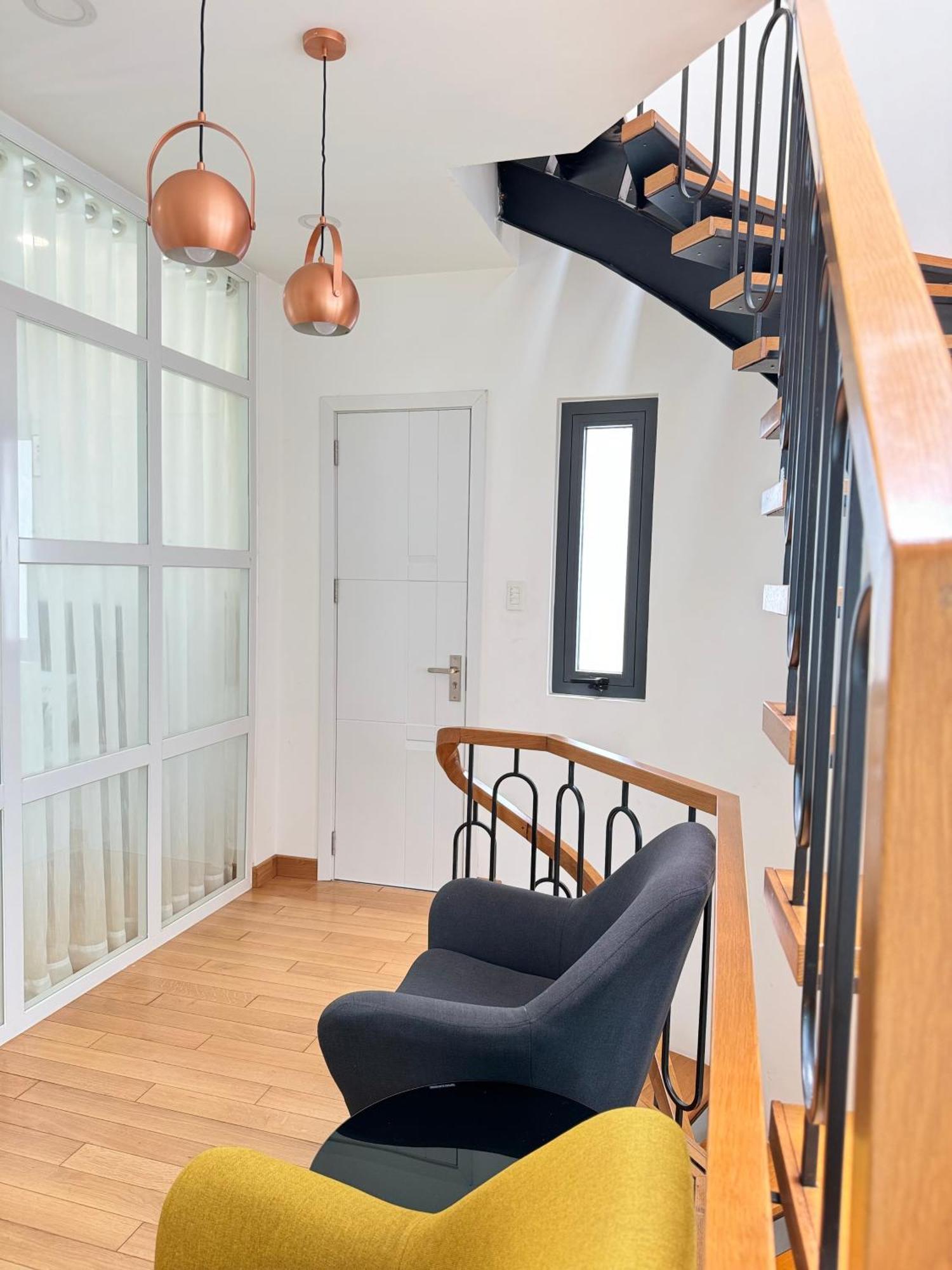 Nhà nghỉ Entire 3br House In City, D1